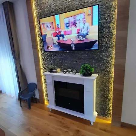 Lux 公寓 *