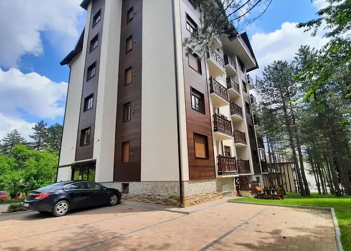 Lux זלאטיבור